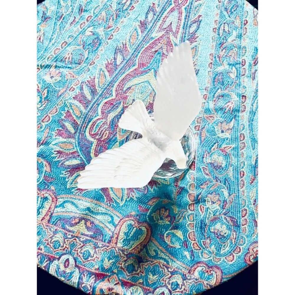 Frosted Glass Eagle Figurine Clear Crystal Style Base Wings Spread